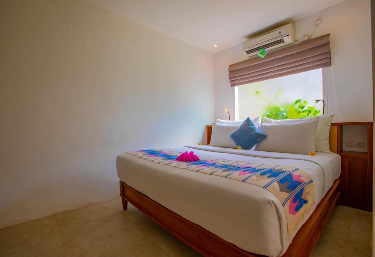 Gili Sands Hotel & Bar Gili Trawangan Exterior photo