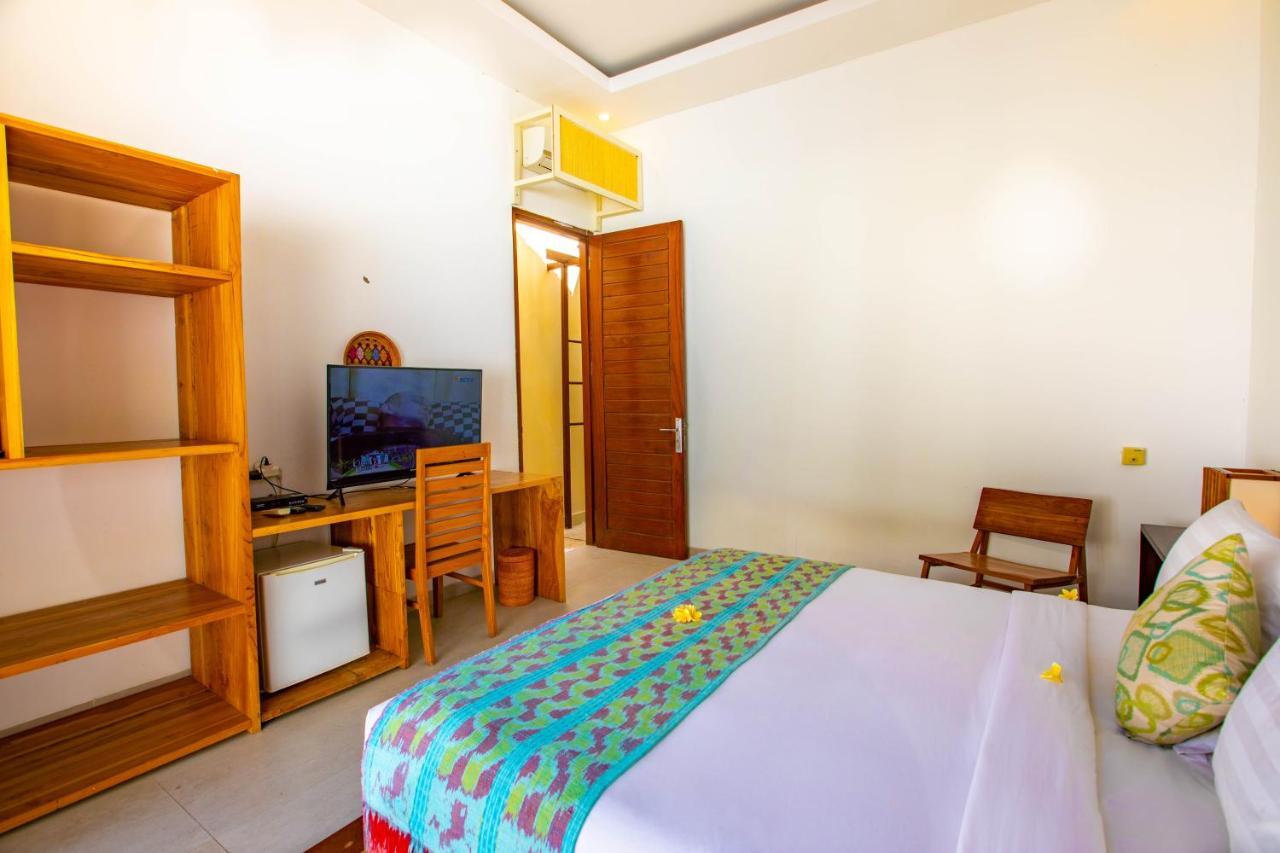 Gili Sands Hotel & Bar Gili Trawangan Exterior photo