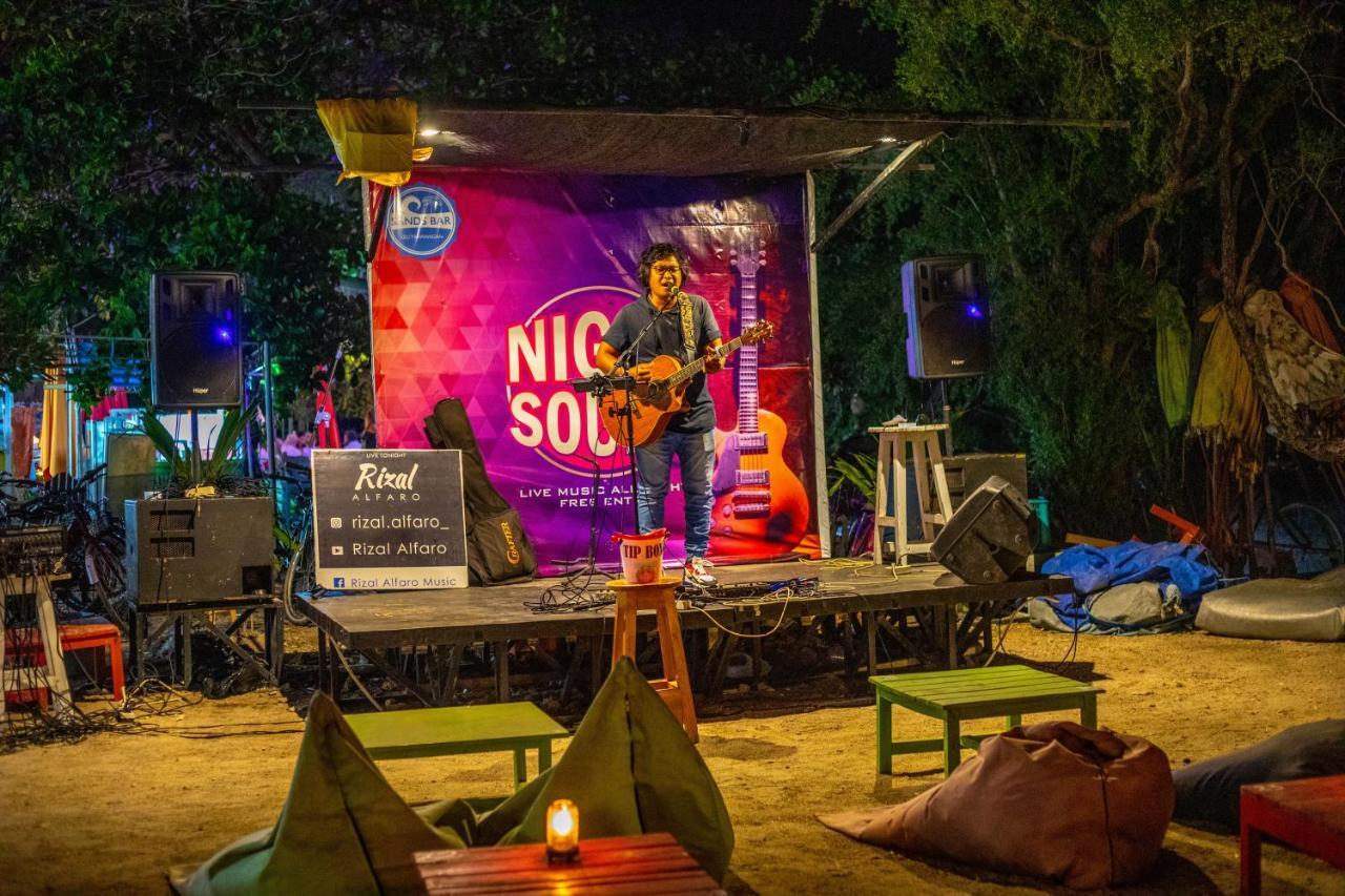 Gili Sands Hotel & Bar Gili Trawangan Exterior photo